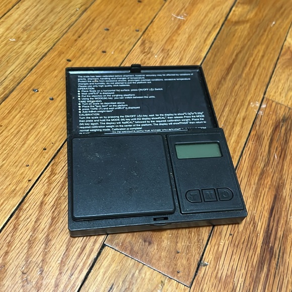 Mini scale - Picture 2 of 3